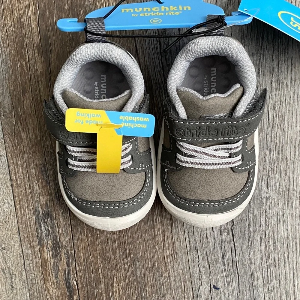 Munchkin comfortable shoes